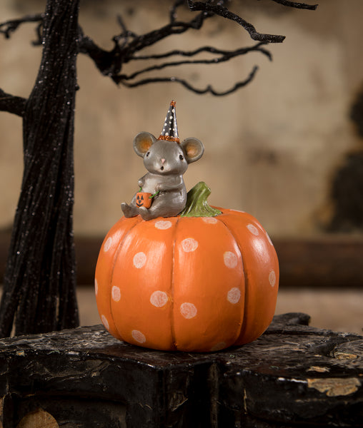 Halloween Mouse On Pumpkin
