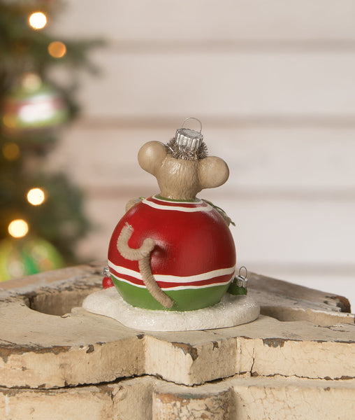 Nibbles in Ornament