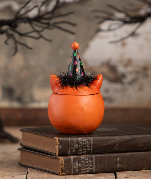 Green Eyed Copper Cat