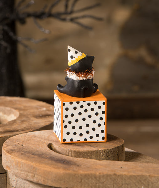 Party Hat Kitty on Block