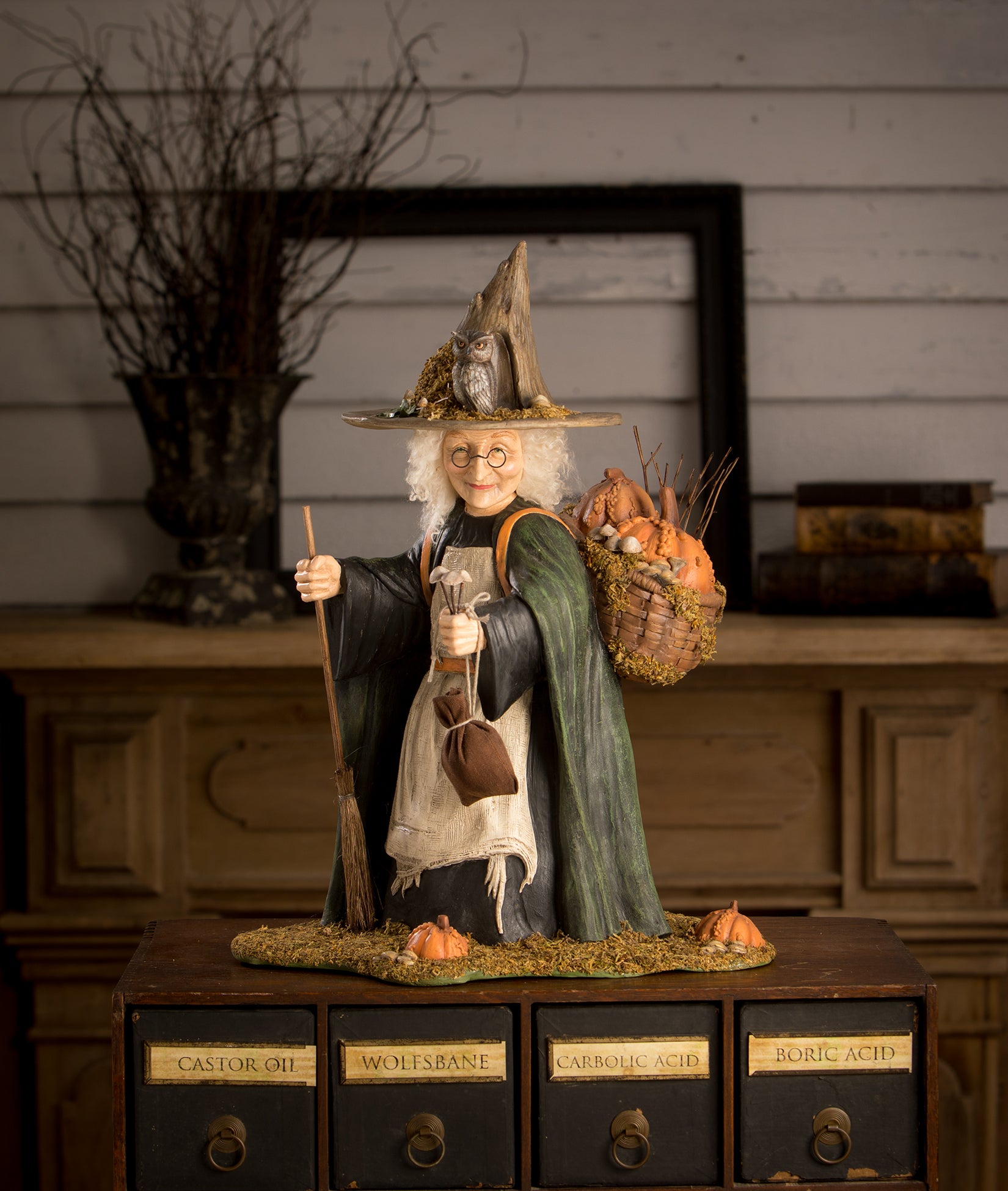 Woodsy Wrenna Witch