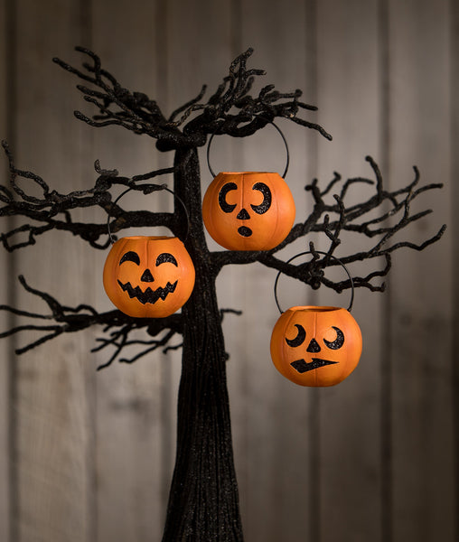 Scared Pumpkin Bucket Mini