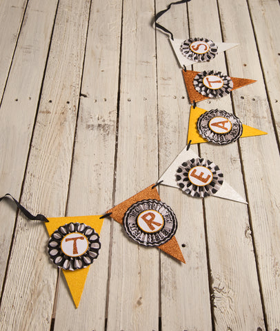 Treats Candy Corn Garland