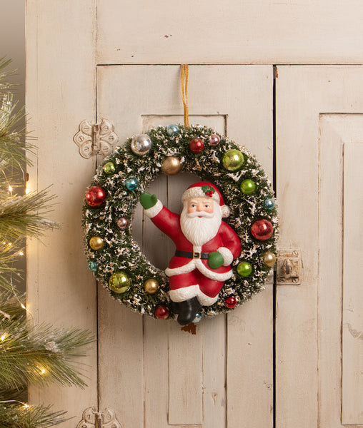Kitschmas Santa in Wreath